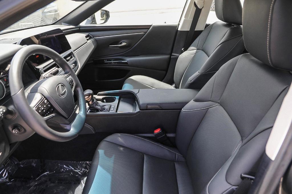 used 2025 Lexus ES 300h car, priced at $44,995
