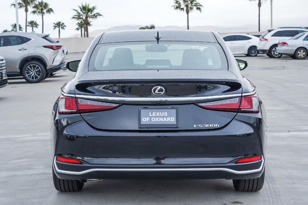 new 2025 Lexus ES 300h car, priced at $48,150