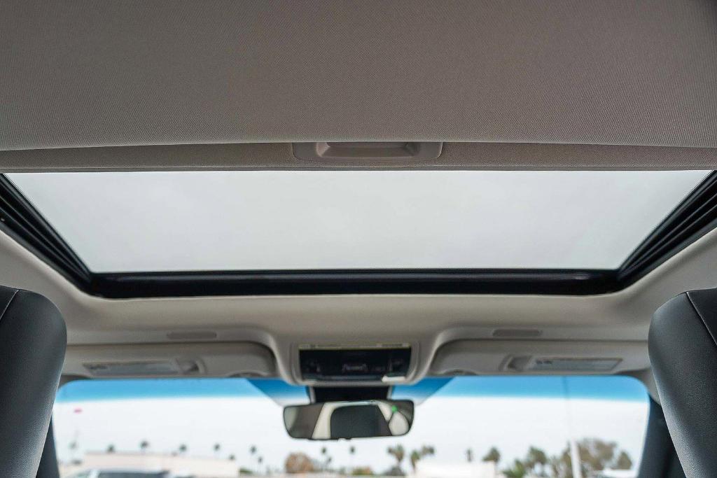 new 2025 Lexus ES 350 car, priced at $42,123