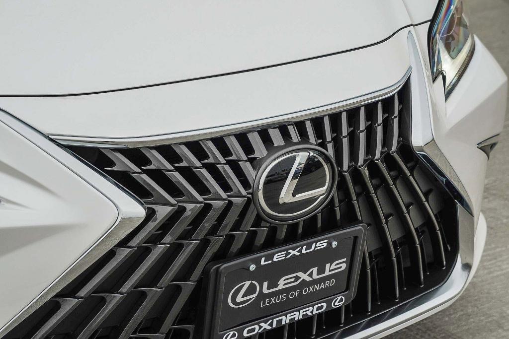 new 2025 Lexus ES 350 car, priced at $42,123