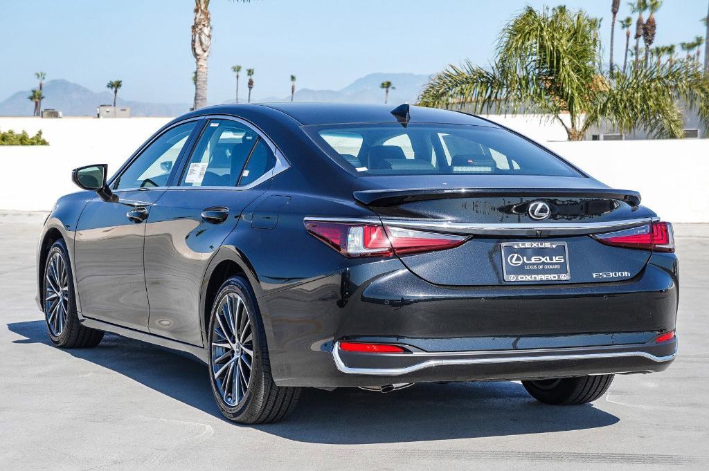 new 2025 Lexus ES 300h car, priced at $46,068