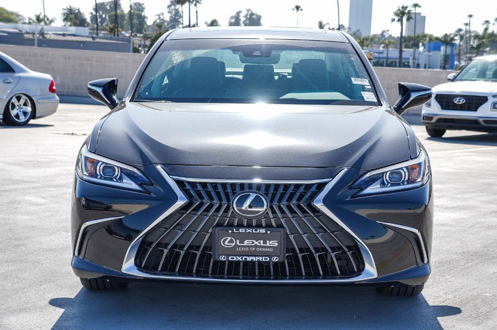 new 2025 Lexus ES 300h car, priced at $46,068