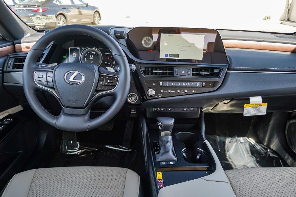 new 2025 Lexus ES 300h car, priced at $47,086