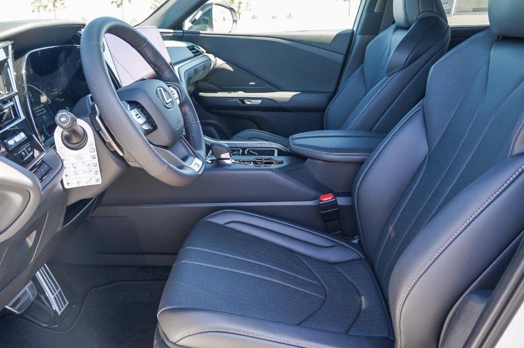 new 2025 Lexus TX 500h car, priced at $74,114