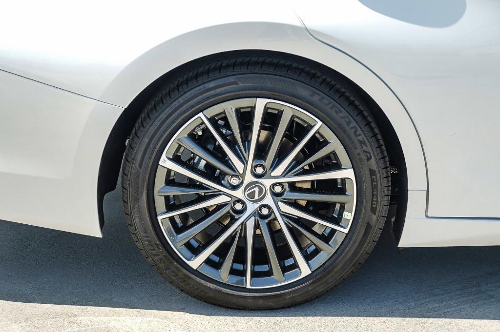 new 2025 Lexus ES 300h car, priced at $49,899