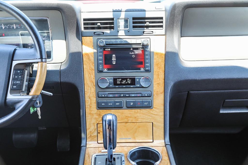 used 2014 Lincoln Navigator car, priced at $12,995