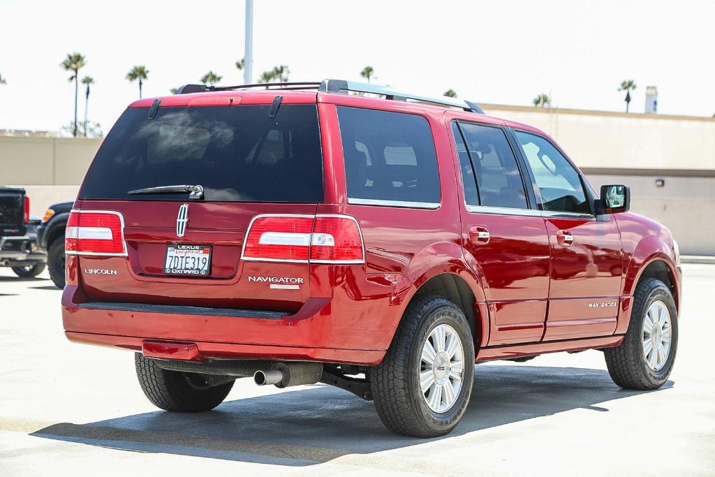 used 2014 Lincoln Navigator car, priced at $12,995