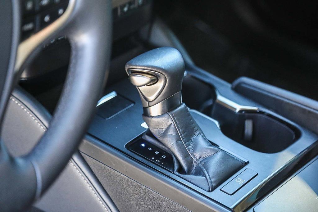 used 2024 Lexus ES 350 car, priced at $35,985