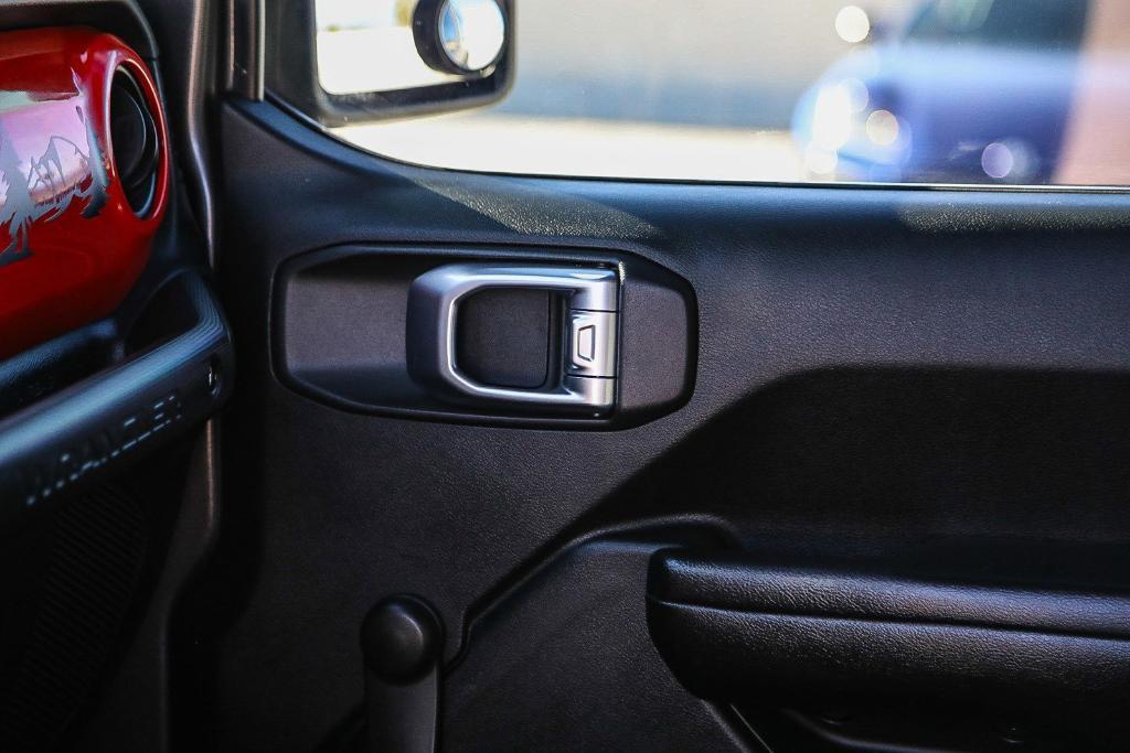 used 2018 Jeep Wrangler Unlimited car, priced at $22,990