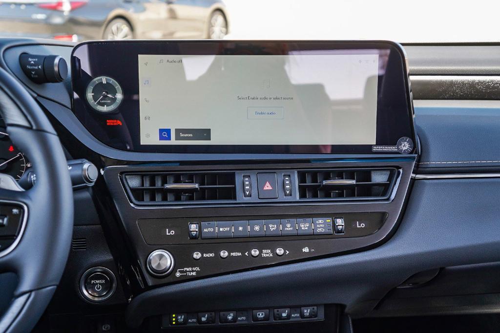 new 2025 Lexus ES 300h car, priced at $52,621