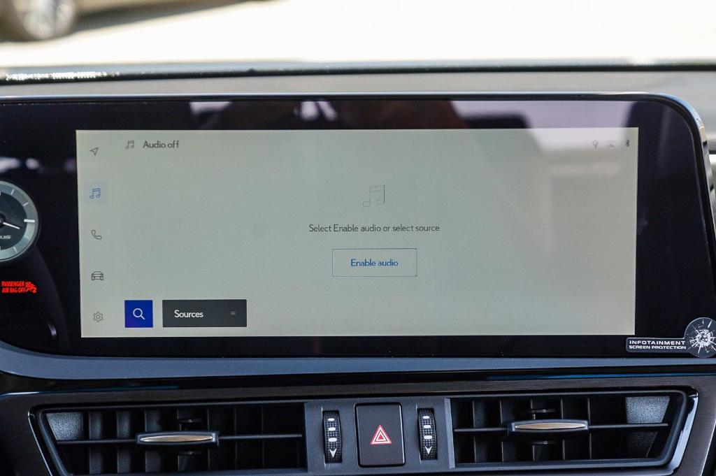 new 2025 Lexus ES 300h car, priced at $52,621