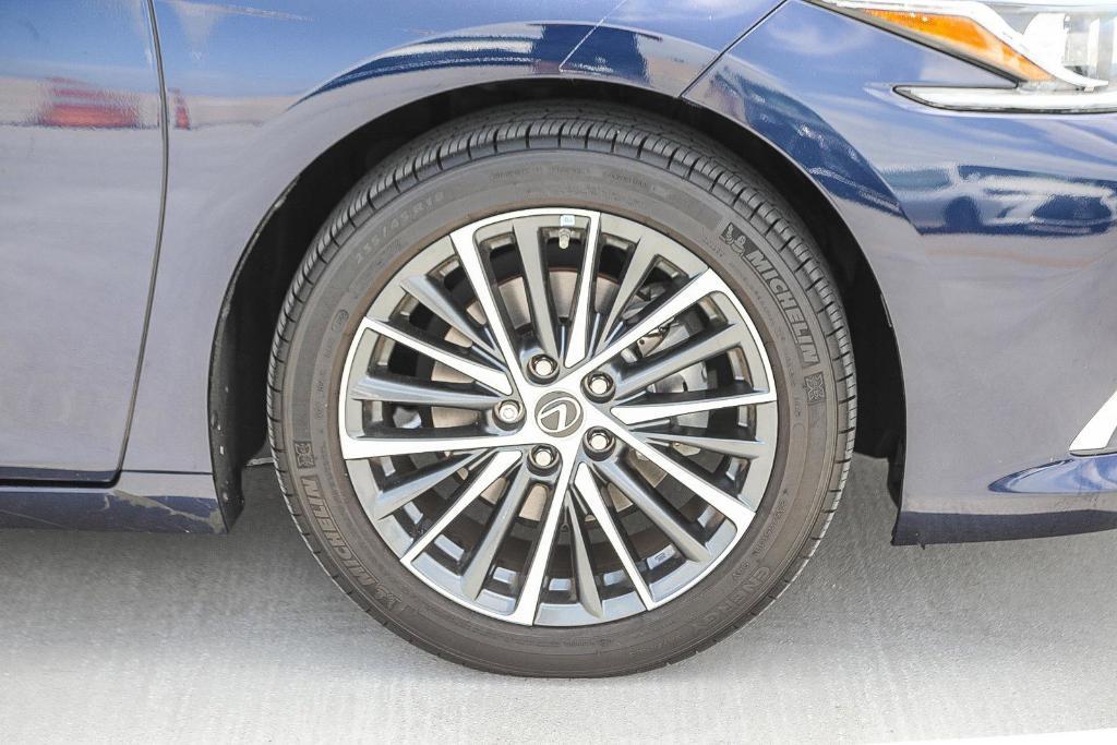 used 2023 Lexus ES 350 car, priced at $35,995