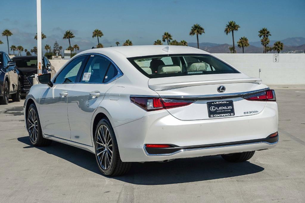 new 2025 Lexus ES 300h car, priced at $48,785