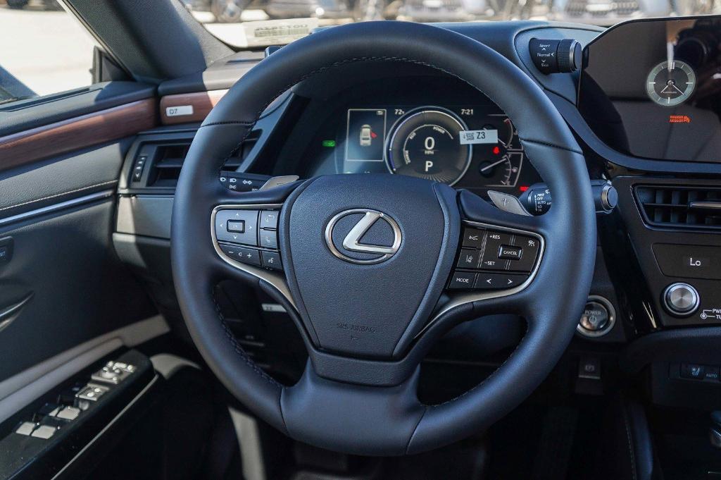 new 2025 Lexus ES 300h car, priced at $48,785