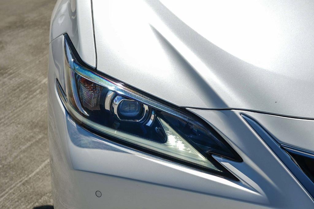 new 2025 Lexus ES 300h car, priced at $48,785