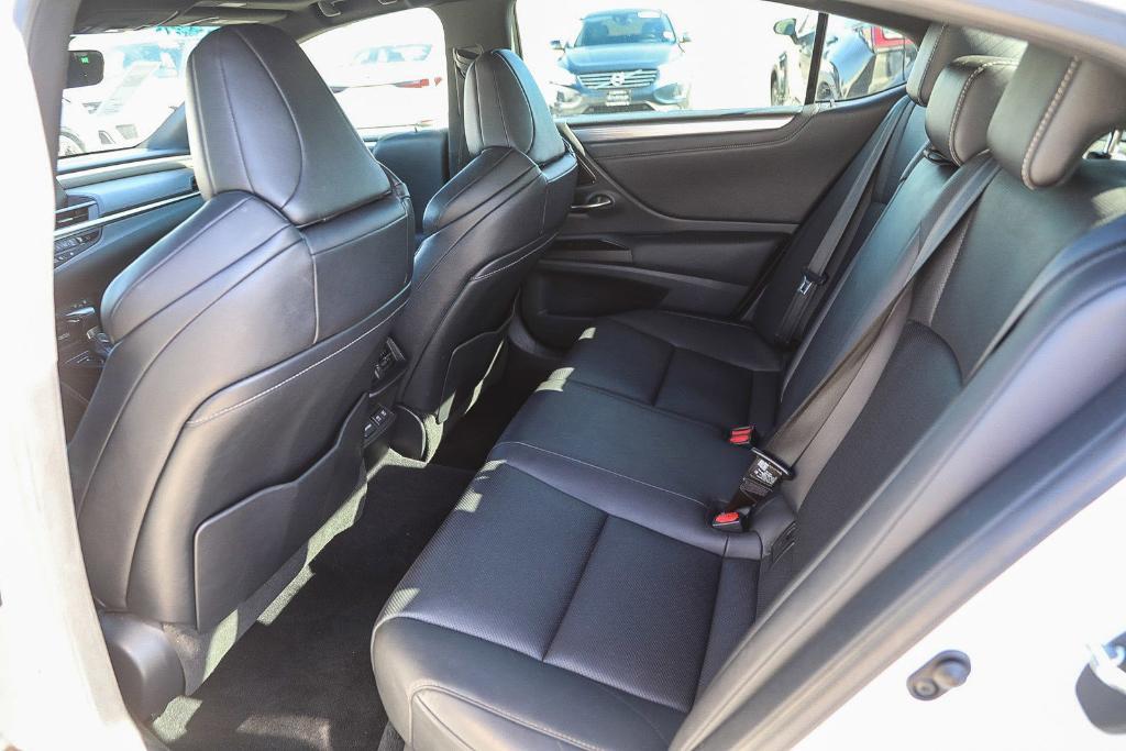 used 2019 Lexus ES 350 car, priced at $31,500