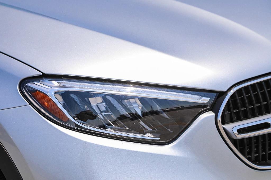 used 2023 Mercedes-Benz GLC 300 car, priced at $35,995