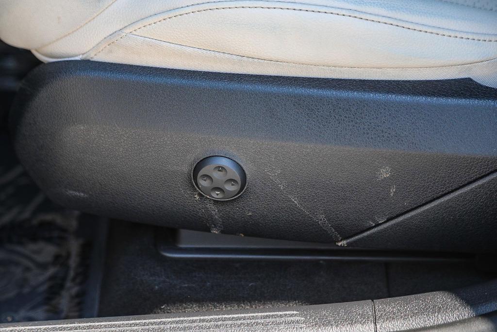 used 2023 Mercedes-Benz GLC 300 car, priced at $35,995