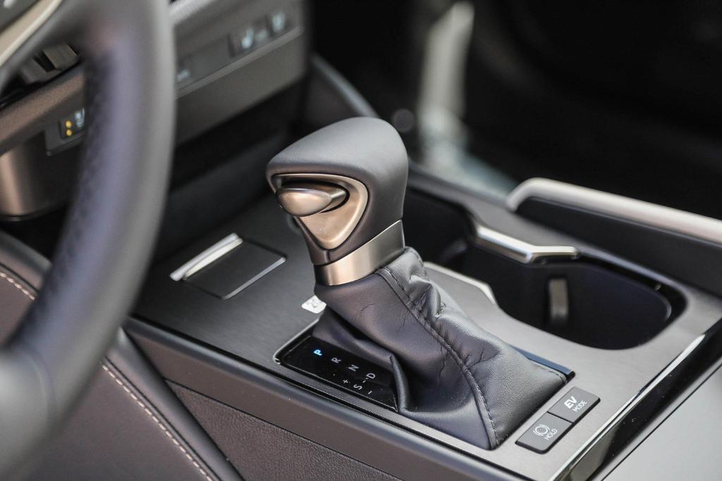 new 2025 Lexus ES 300h car, priced at $49,069