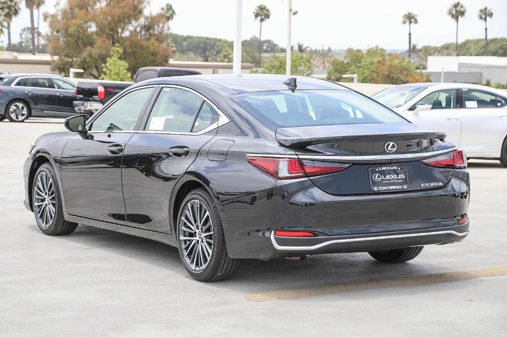 new 2025 Lexus ES 300h car, priced at $48,640