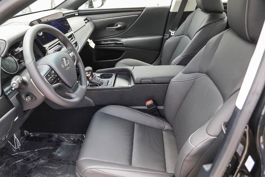 new 2025 Lexus ES 300h car, priced at $48,640