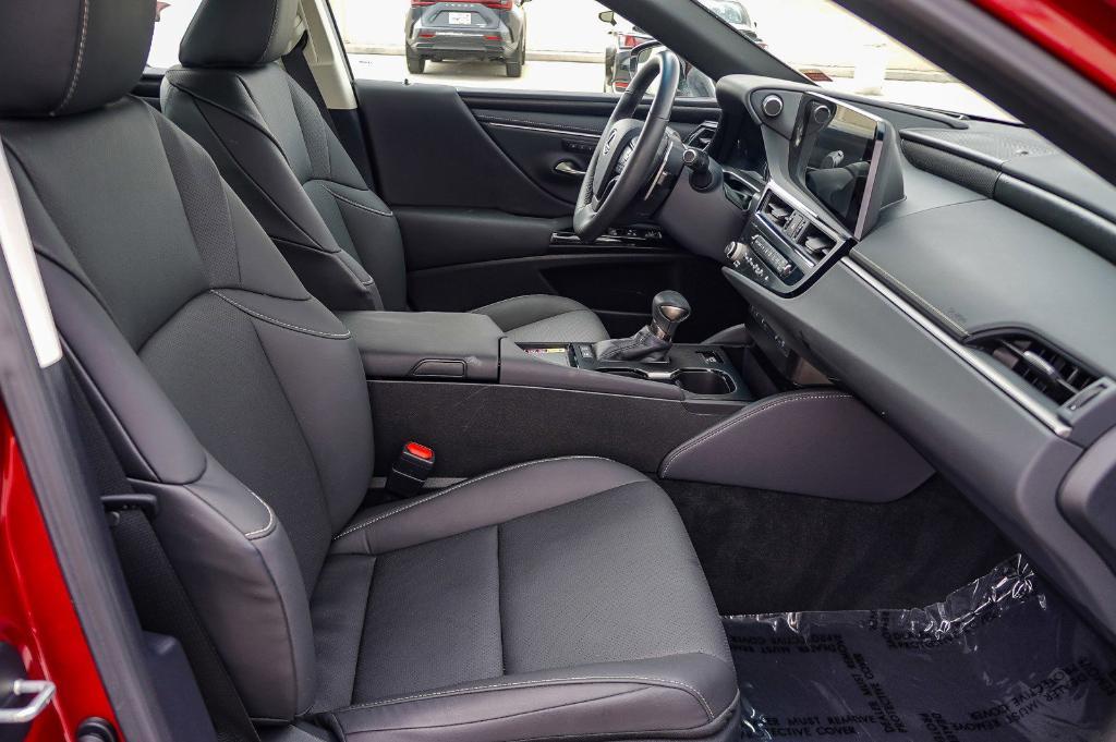 used 2024 Lexus ES 300h car, priced at $42,995