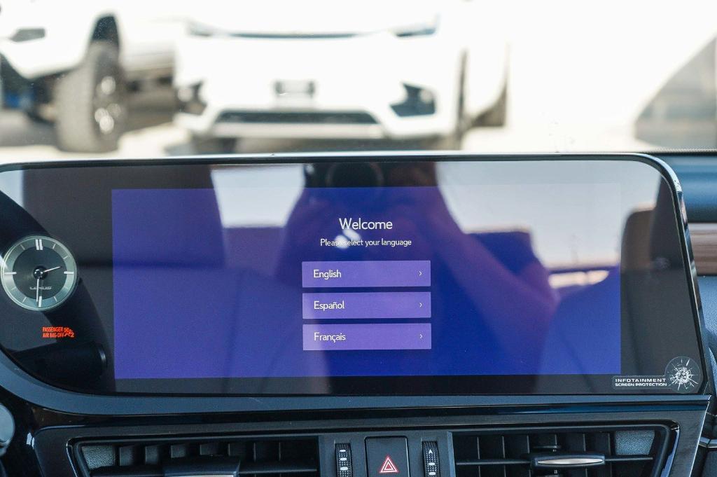 new 2025 Lexus ES 300h car, priced at $56,614