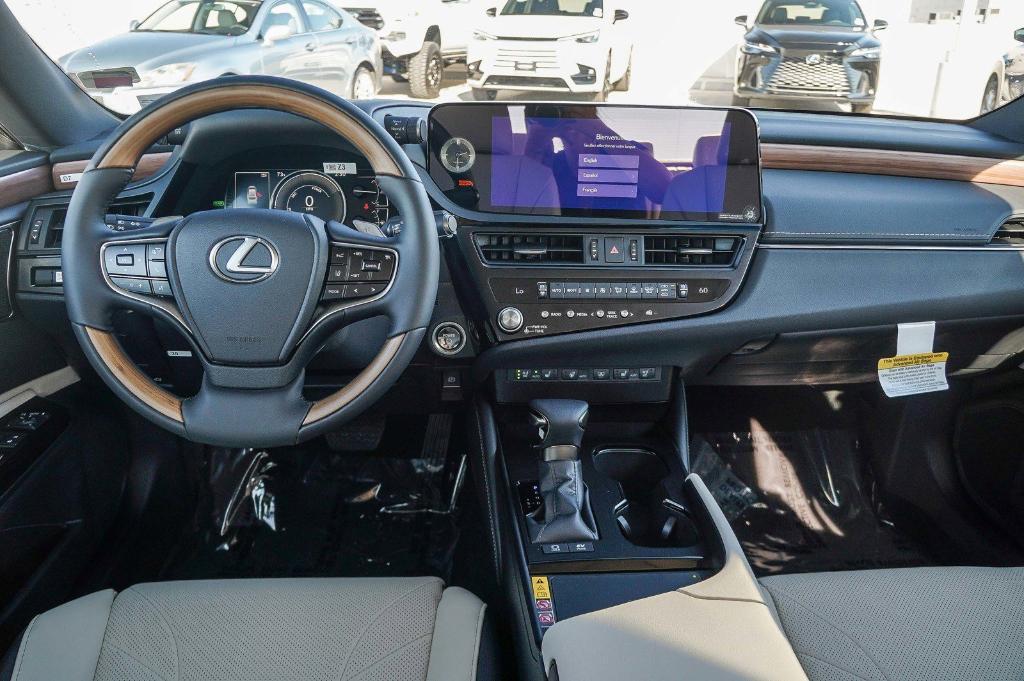 new 2025 Lexus ES 300h car, priced at $56,614