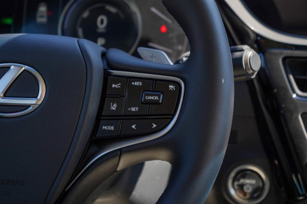 new 2025 Lexus ES 300h car, priced at $48,565
