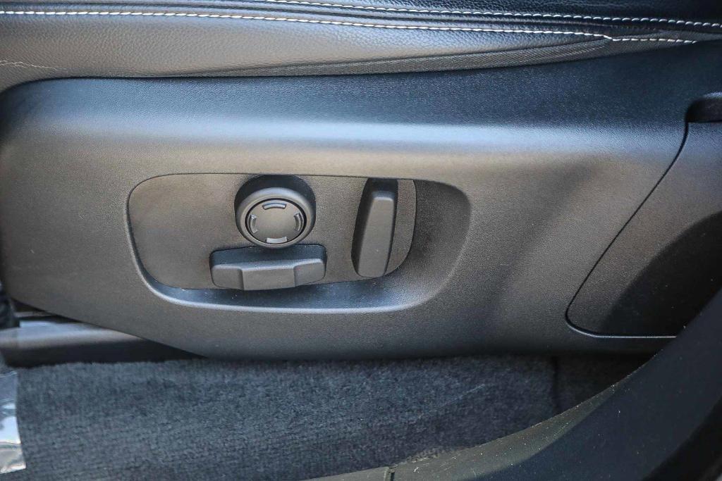 used 2022 Land Rover Range Rover Velar car, priced at $32,990