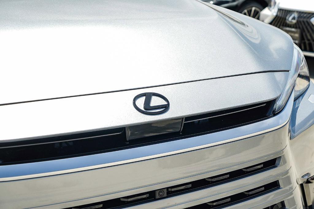 new 2025 Lexus TX 500h car, priced at $78,474
