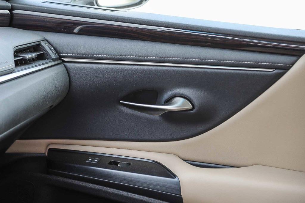 used 2021 Lexus ES 350 car, priced at $26,985