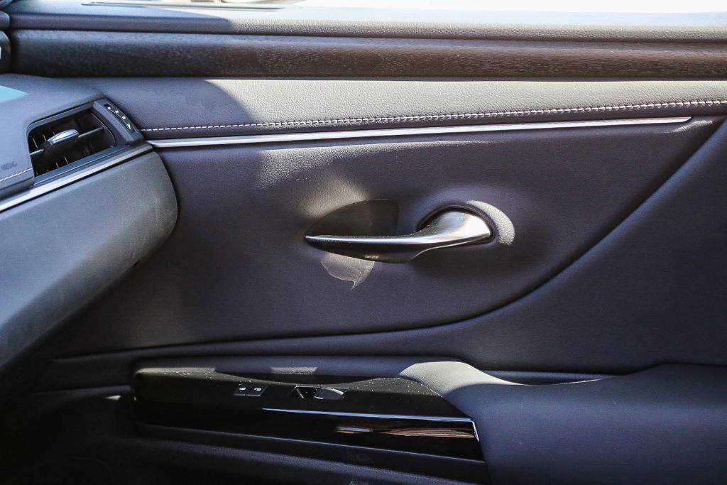 used 2025 Lexus ES 300h car, priced at $43,995