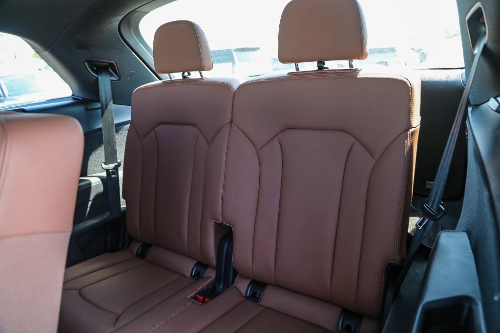 used 2021 Audi Q7 car, priced at $24,500