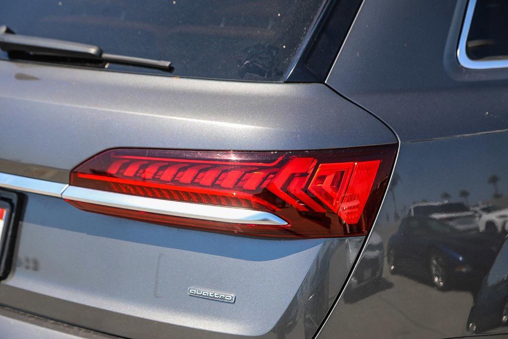 used 2021 Audi Q7 car, priced at $24,500