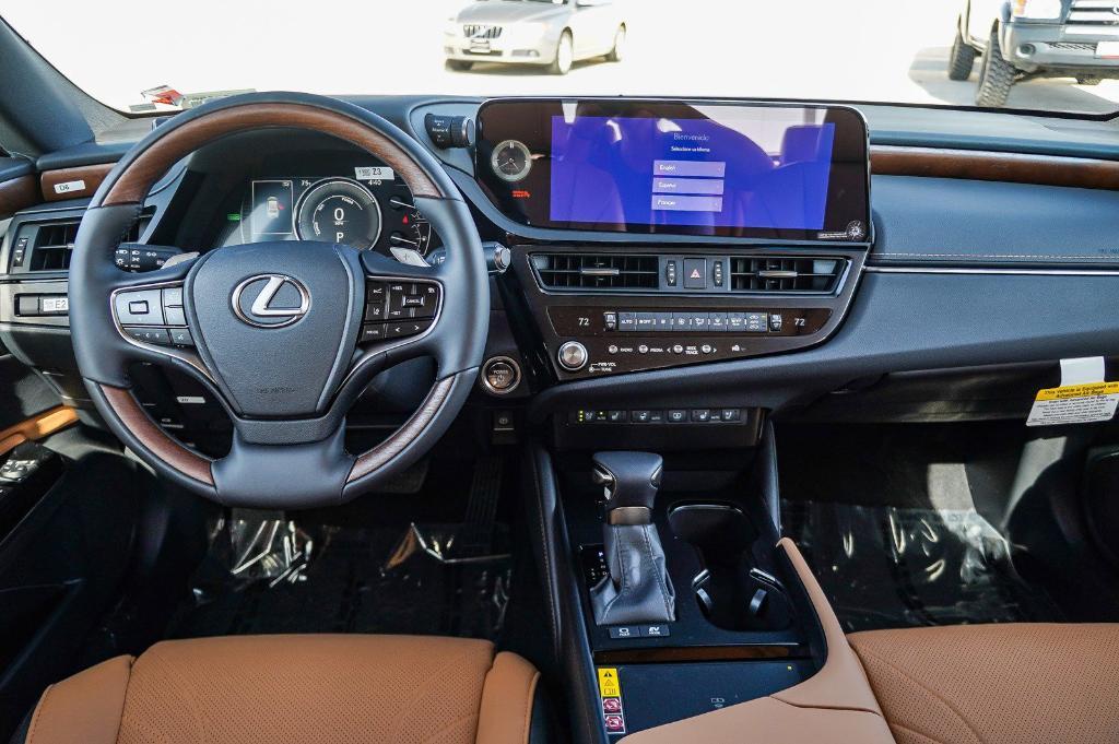 new 2025 Lexus ES 300h car, priced at $56,154