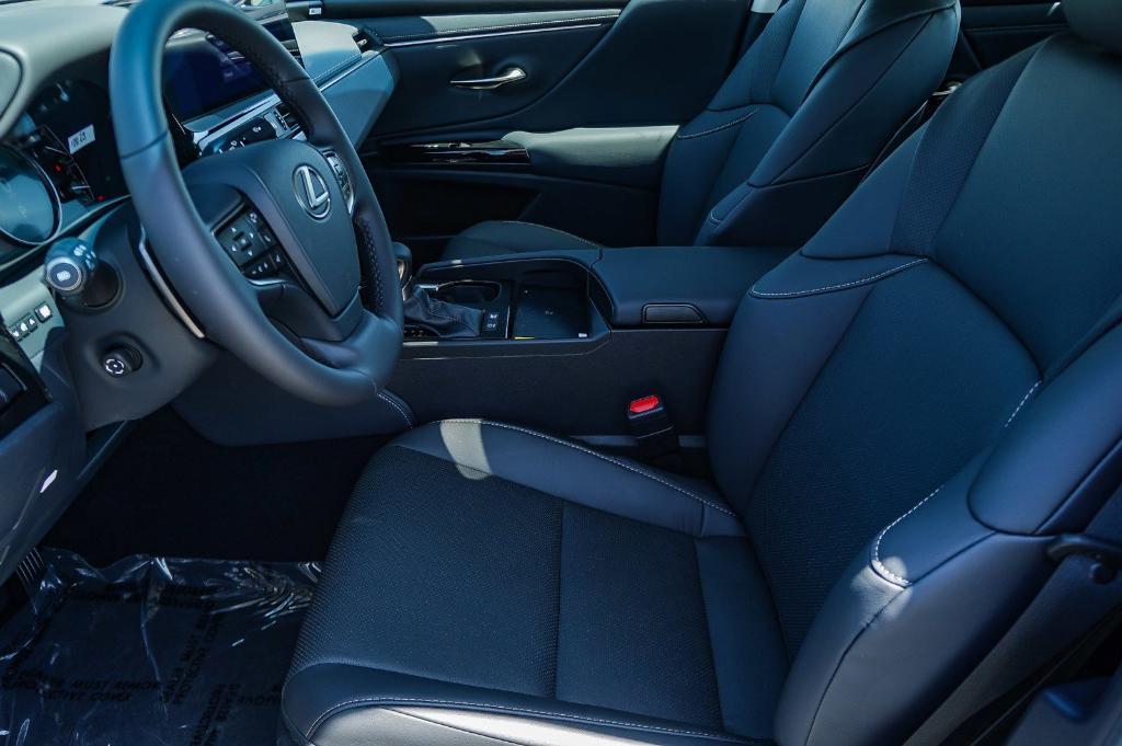 new 2025 Lexus ES 300h car, priced at $50,354