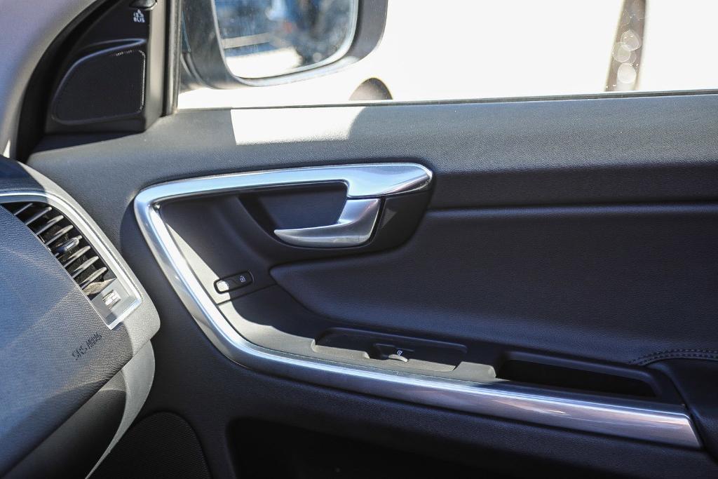 used 2015 Volvo XC60 car, priced at $12,995