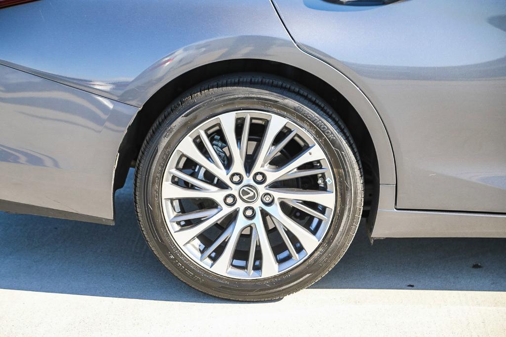 used 2020 Lexus ES 350 car, priced at $30,995