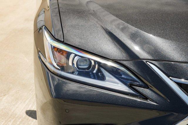 new 2025 Lexus ES 300h car, priced at $47,653