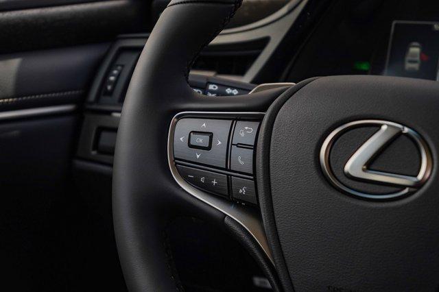 new 2025 Lexus ES 300h car, priced at $47,653