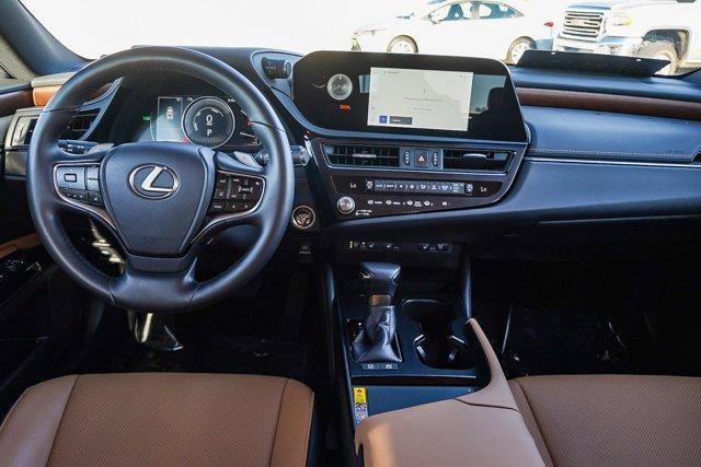 used 2025 Lexus ES 300h car, priced at $40,995
