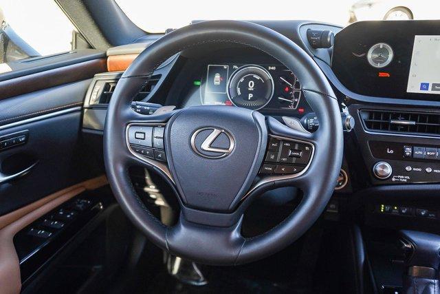 used 2025 Lexus ES 300h car, priced at $40,995