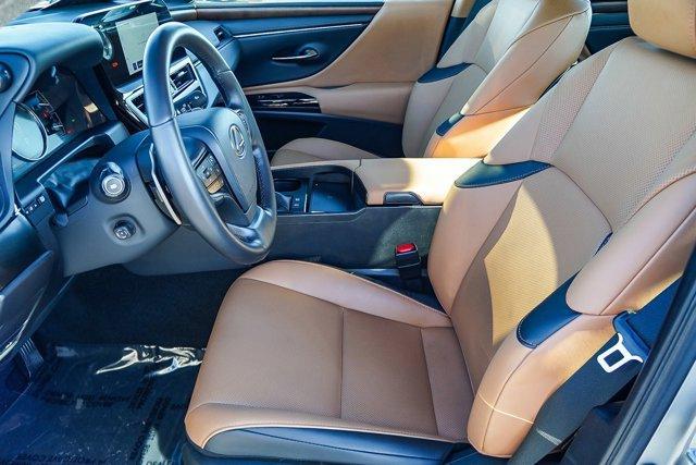 used 2025 Lexus ES 300h car, priced at $40,995