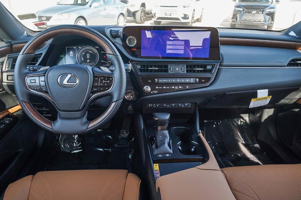 new 2025 Lexus ES 300h car, priced at $53,066