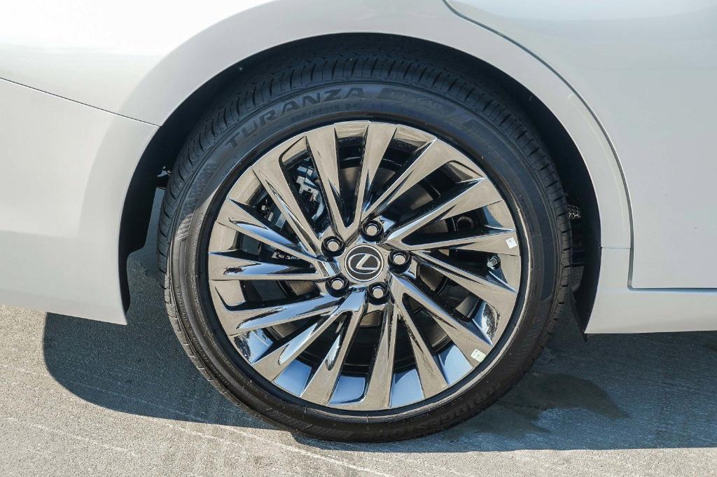 new 2025 Lexus ES 300h car, priced at $53,066