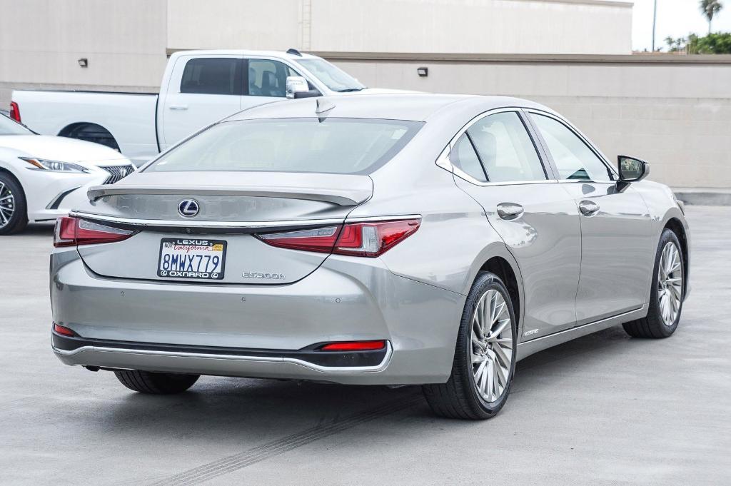 used 2019 Lexus ES 300h car, priced at $29,995