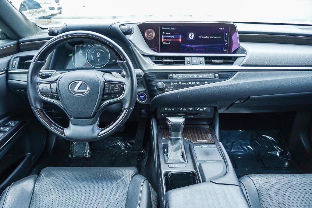 used 2019 Lexus ES 300h car, priced at $29,995
