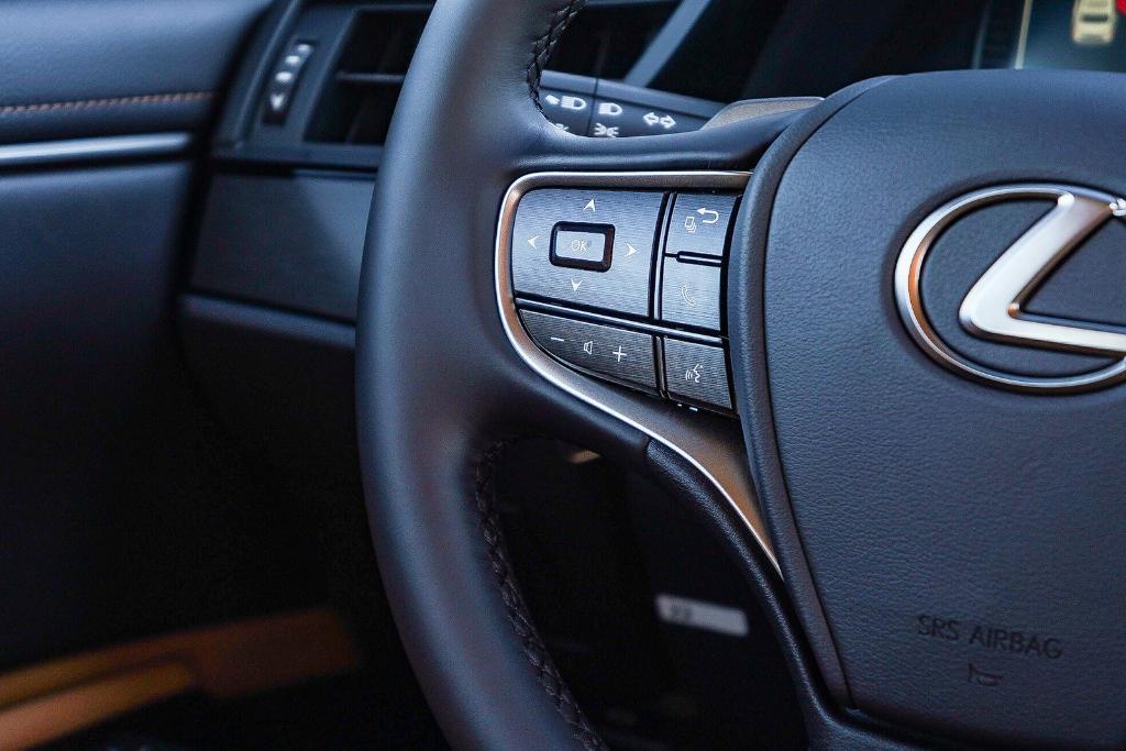 new 2025 Lexus ES 350 car, priced at $41,859