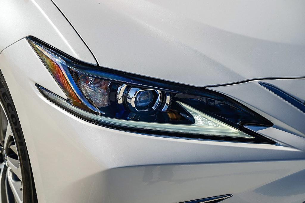 new 2025 Lexus ES 350 car, priced at $41,859